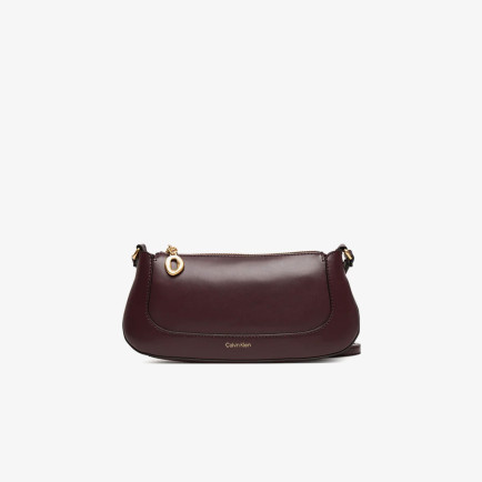 Calvin Klein Hardware Zip Crossbody Kadın Kırmızı El Çantası Calvin Klein Hardware Zip Crossbody Kadın Kırmızı El Çantası