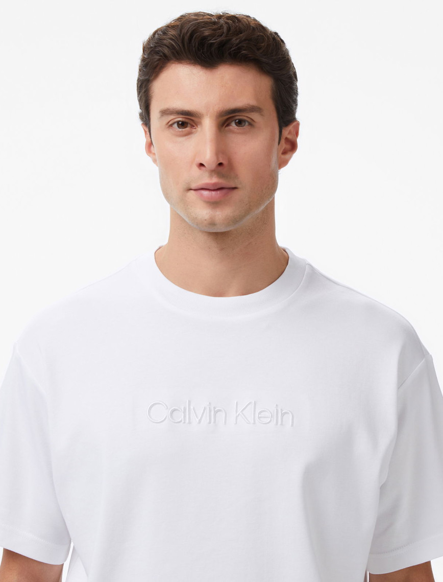 Calvin Klein Fashion Logo Erkek Beyaz T-Shirt Calvin Klein Fashion Logo Erkek Beyaz T-Shirt