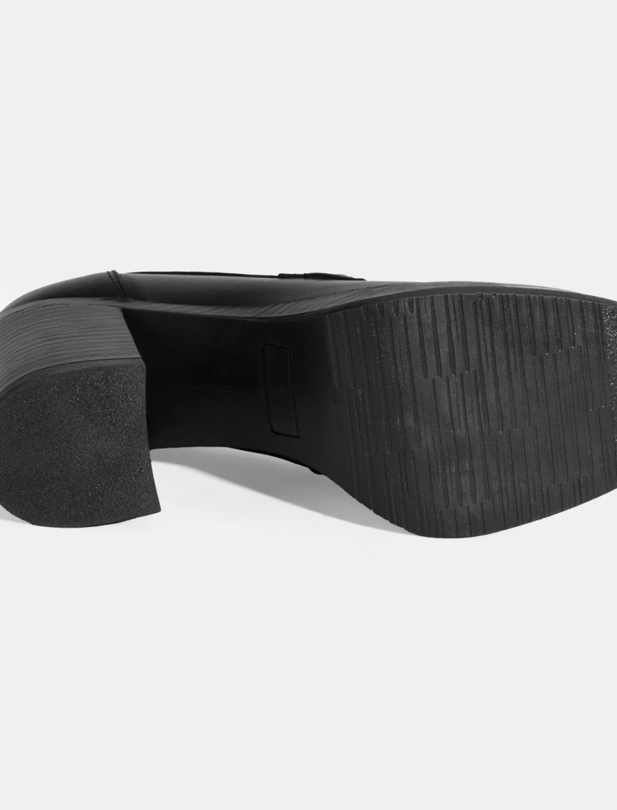 Kadın Siyah Metal Toka Detaylı Kalın Topuklu Loafer Kadın Siyah Metal Toka Detaylı Kalın Topuklu Loafer