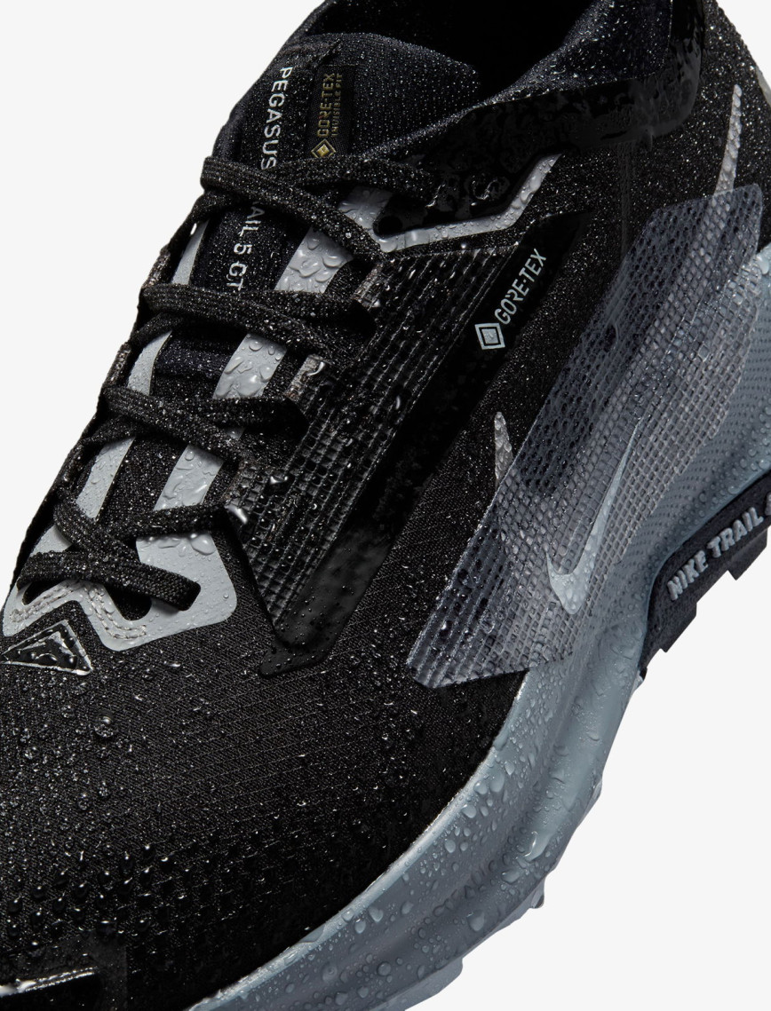 Nike Pegasus Trail 5 Gore-Tex Erkek Siyah Koşu Ayakkabısı Nike Pegasus Trail 5 Gore-Tex Erkek Siyah Koşu Ayakkabısı