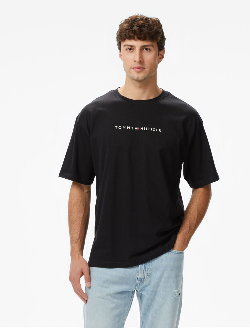 Tommy Hilfiger Logo Erkek Beyaz T-Shirt Tommy Hilfiger Logo Erkek Beyaz T-Shirt