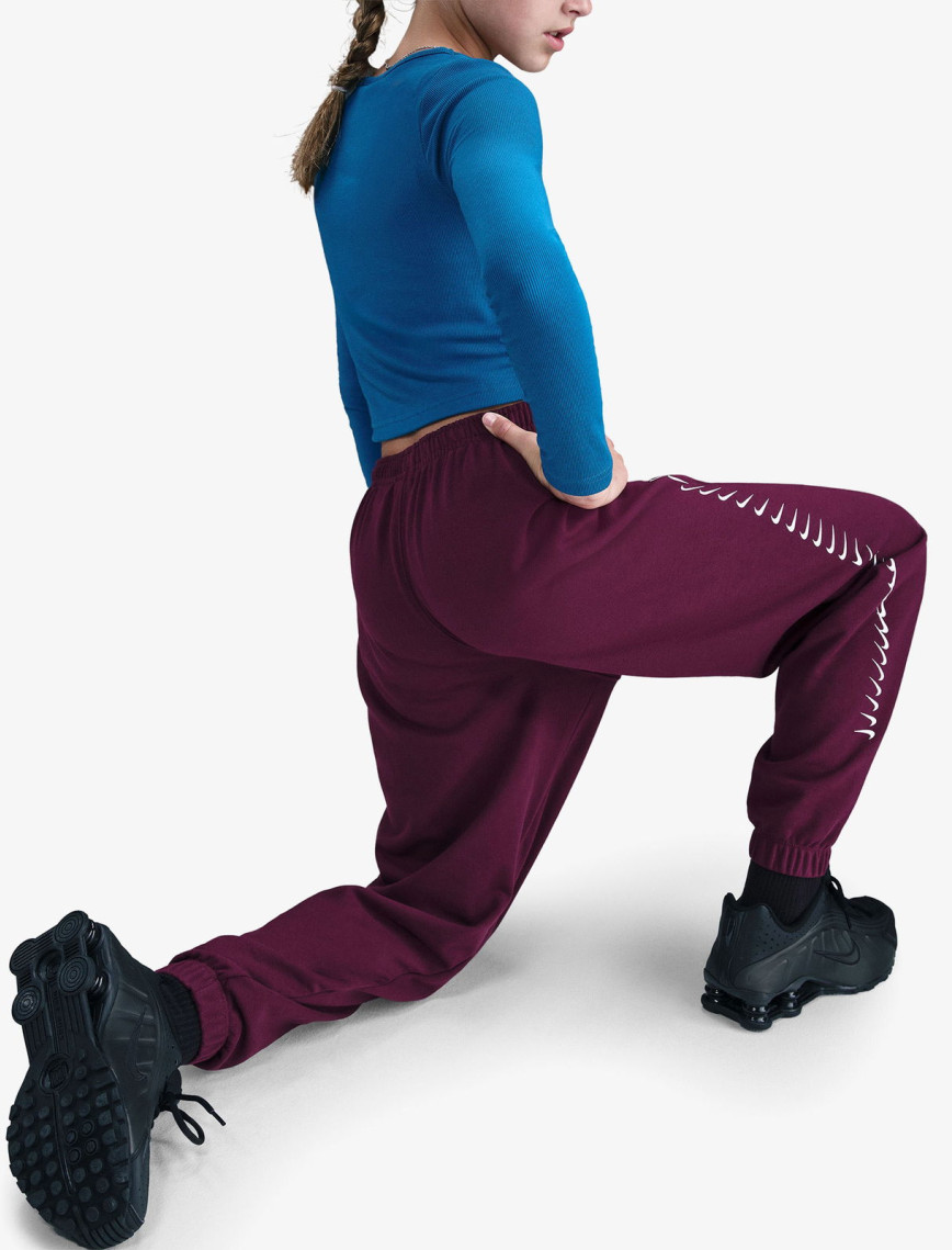Nike Sportswear Dri-Fit Fleece Dance Çocuk Bordo Eşofman Altı Nike Sportswear Dri-Fit Fleece Dance Çocuk Bordo Eşofman Altı
