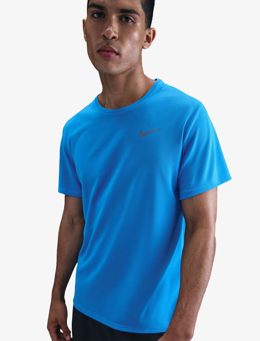 Nike Dri-Fit Miler Erkek Mavi T-Shirt Nike Dri-Fit Miler Erkek Mavi T-Shirt