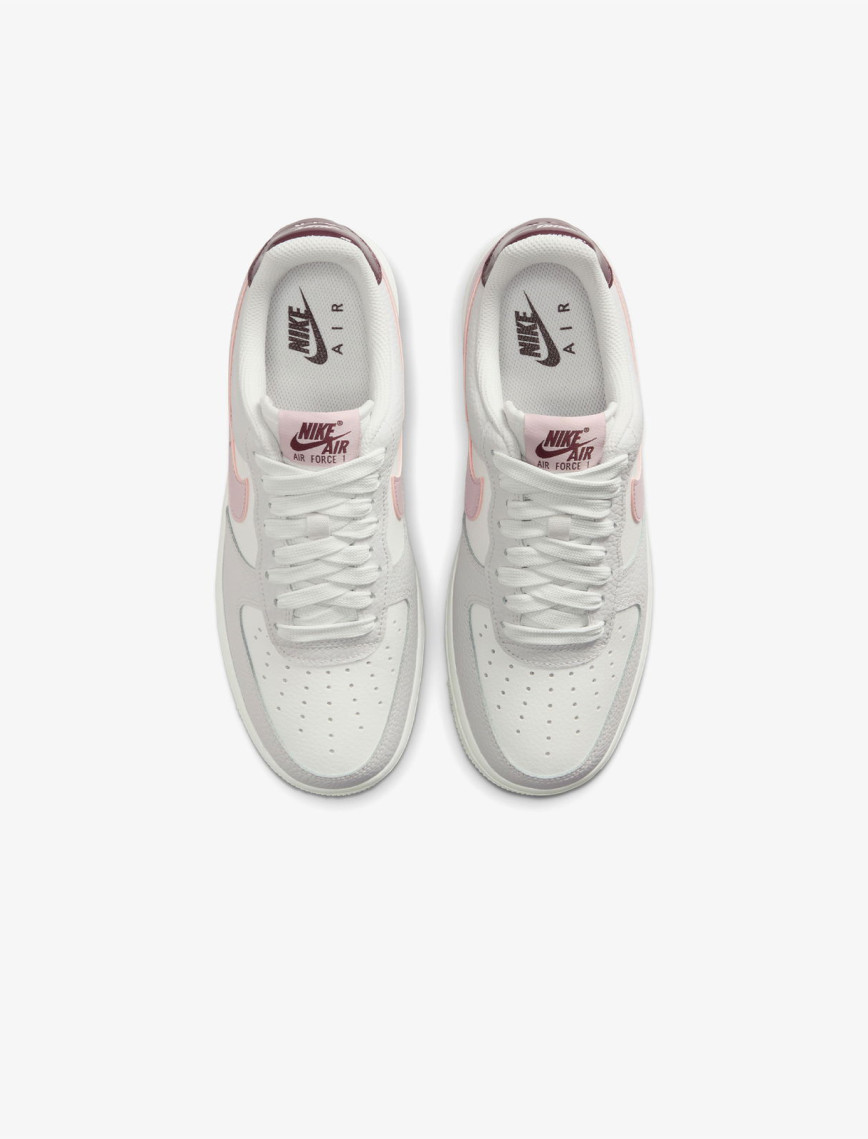 Nike Air Force 1 '07 Kadın Beyaz Spor Ayakkabı Nike Air Force 1 '07 Kadın Beyaz Spor Ayakkabı