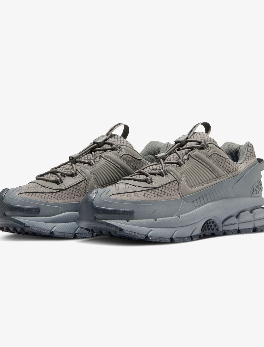 Nike Zoom Vomero Roam Erkek Gri Spor Ayakkabı Nike Zoom Vomero Roam Erkek Gri Spor Ayakkabı