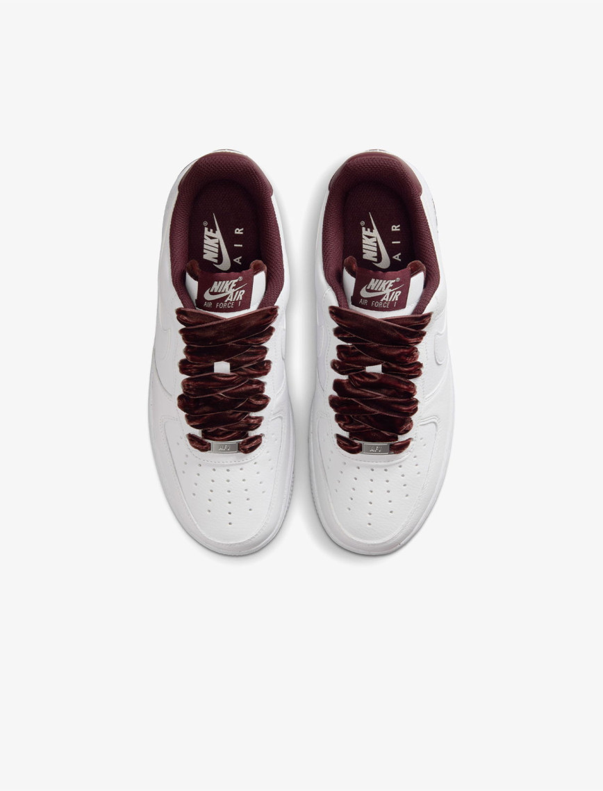 Nike Air Force 1 '07 Vintage Kadın Beyaz Spor Ayakkabı Nike Air Force 1 '07 Vintage Kadın Beyaz Spor Ayakkabı