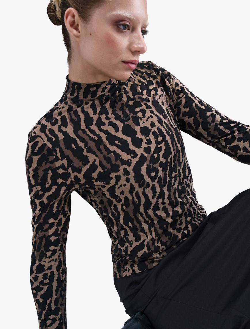 Nike Sportswear Chill Knit Kadın Kahverengi T-Shirt Nike Sportswear Chill Knit Kadın Kahverengi T-Shirt