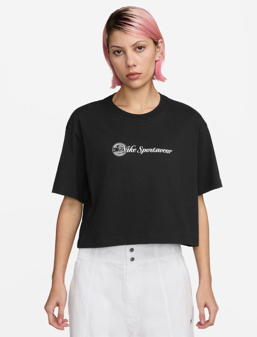 Nike Sportswear Club Kadın Siyah T-Shirt Nike Sportswear Club Kadın Siyah T-Shirt