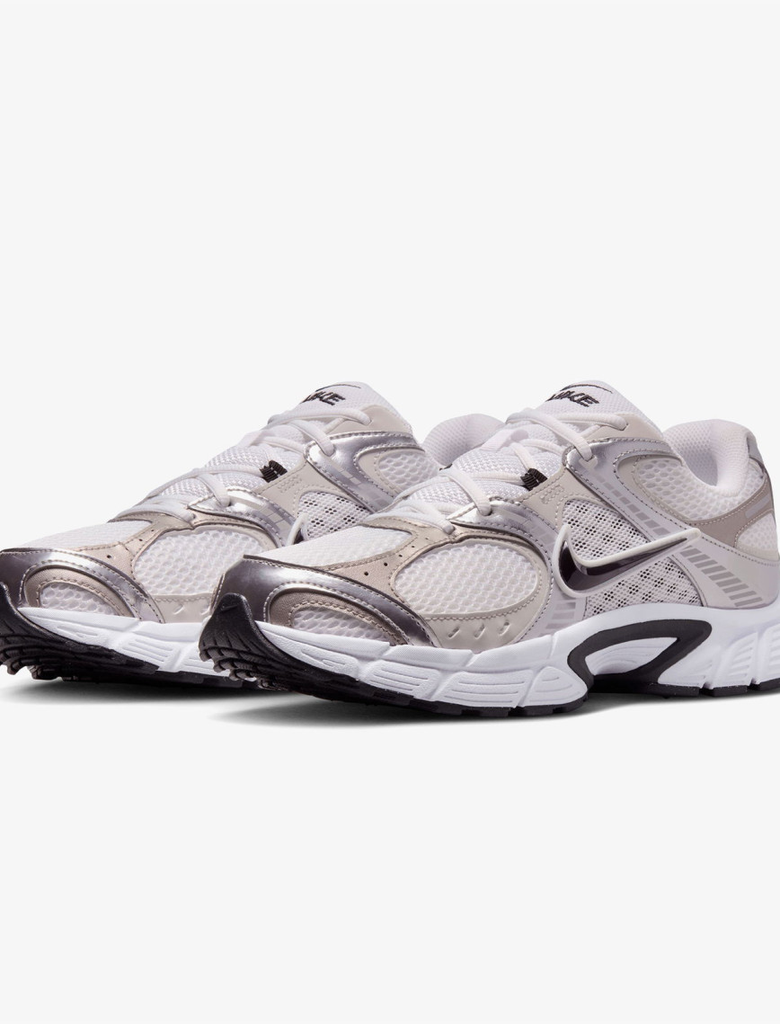 Nike V5 RNR Erkek Beyaz Spor Ayakkabı Nike V5 RNR Erkek Beyaz Spor Ayakkabı