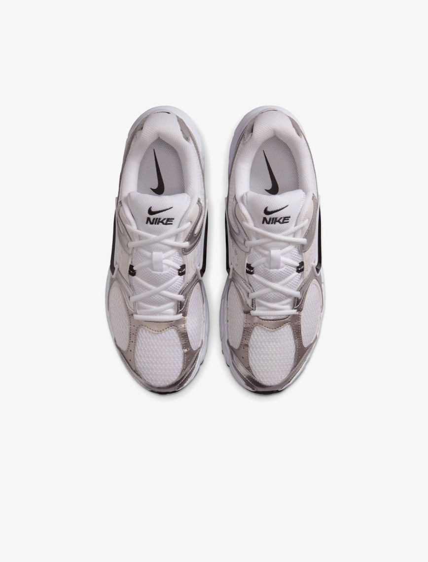 Nike V5 RNR Erkek Beyaz Spor Ayakkabı Nike V5 RNR Erkek Beyaz Spor Ayakkabı