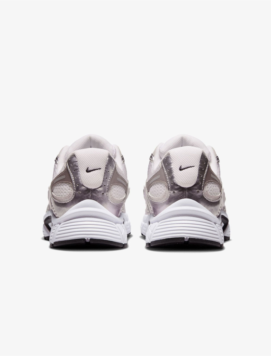 Nike V5 RNR Erkek Beyaz Spor Ayakkabı Nike V5 RNR Erkek Beyaz Spor Ayakkabı