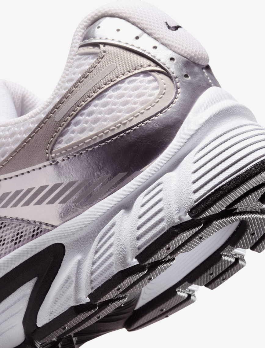 Nike V5 RNR Erkek Beyaz Spor Ayakkabı Nike V5 RNR Erkek Beyaz Spor Ayakkabı