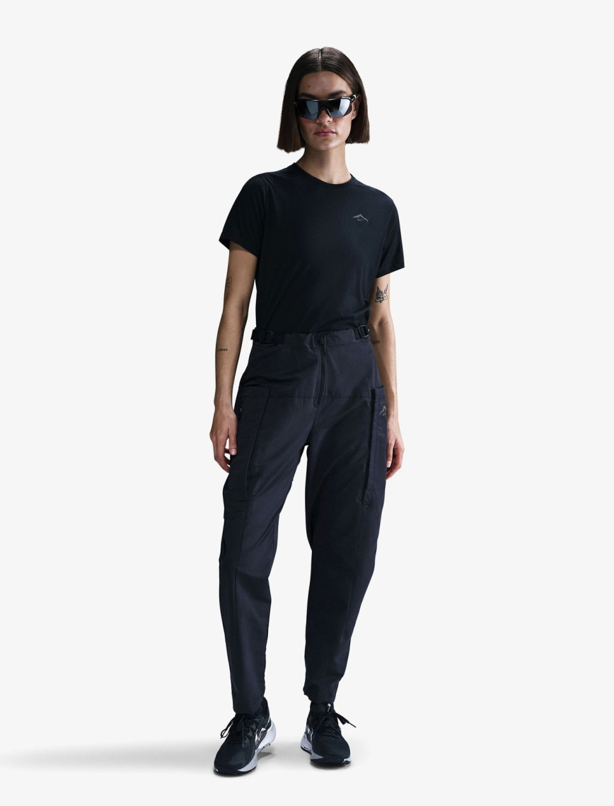 Nike Trail Dri-Fit Kadın Siyah T-Shirt Nike Trail Dri-Fit Kadın Siyah T-Shirt