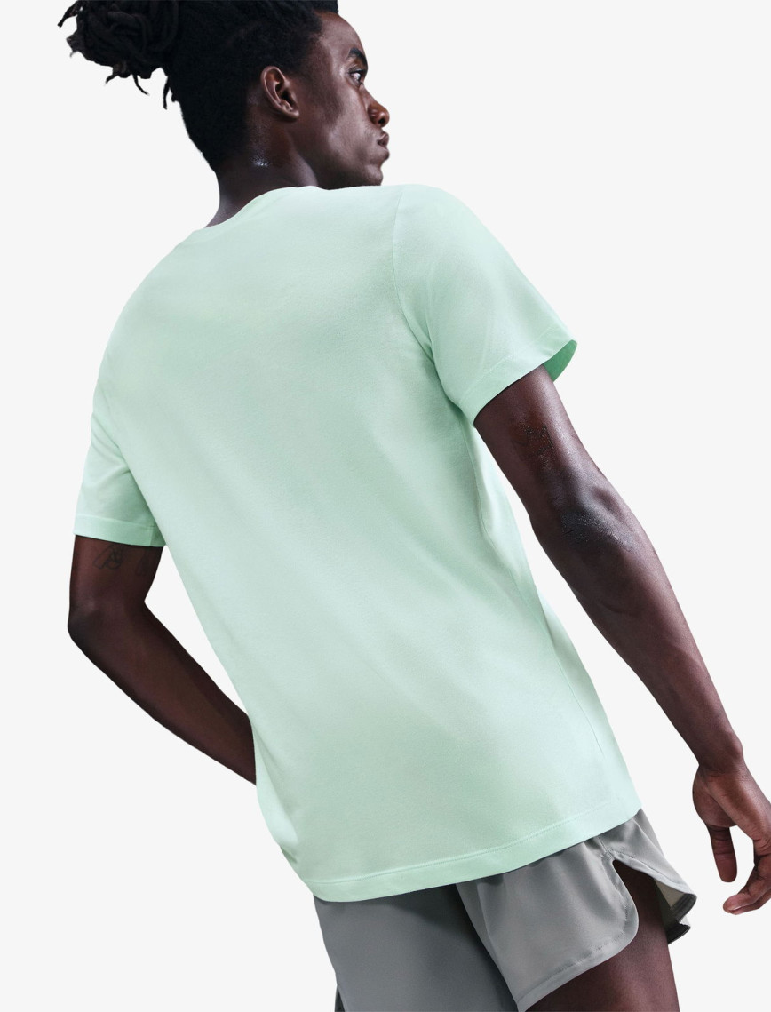 Nike Dri-Fit Trail Logo Erkek Yeşil T-Shirt Nike Dri-Fit Trail Logo Erkek Yeşil T-Shirt