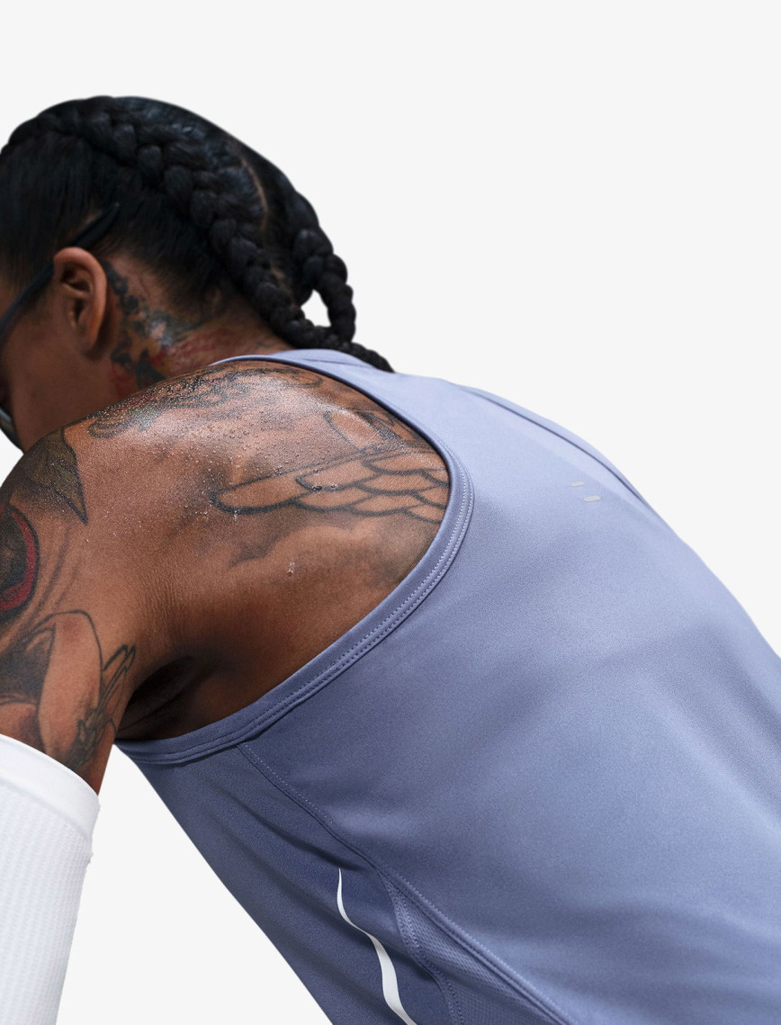 Nike Dri-Fit Tempo Swoosh Run Kadın Mavi Kolsuz T-Shirt Nike Dri-Fit Tempo Swoosh Run Kadın Mavi Kolsuz T-Shirt