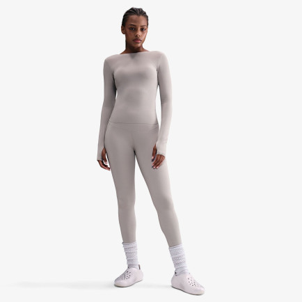 Nike Zenvy Dri-Fit Kadın Gri Uzun Kollu T-Shirt Nike Zenvy Dri-Fit Kadın Gri Uzun Kollu T-Shirt