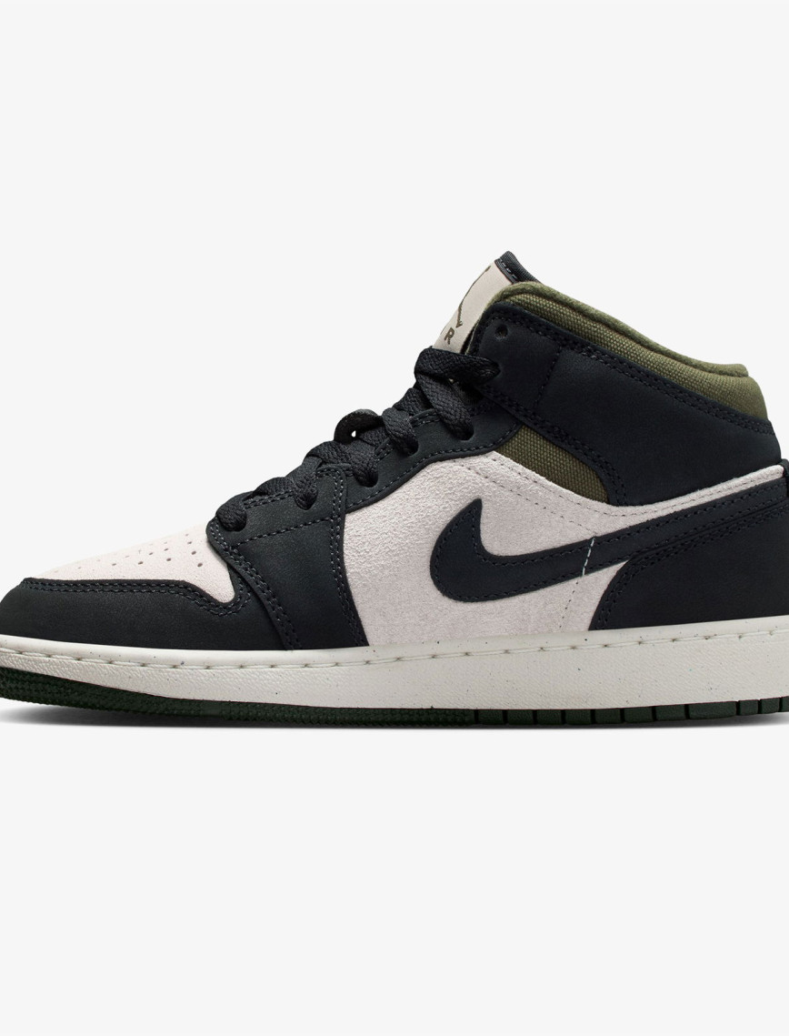 Jordan Air 1 Mid SE Genç Çocuk Siyah Spor Ayakkabı Jordan Air 1 Mid SE Genç Çocuk Siyah Spor Ayakkabı