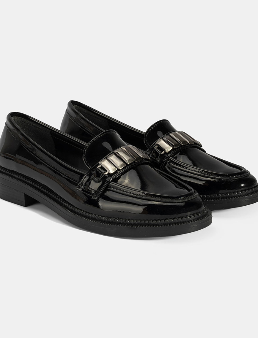 Kadın Siyah Metal Aksesuarlı Loafer Kadın Siyah Metal Aksesuarlı Loafer