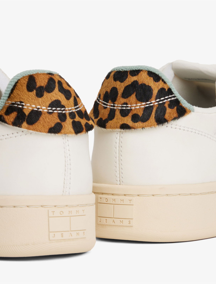 Tommy Hilfiger Archive '98 Leopard Kadın Beyaz Sneaker Tommy Hilfiger Archive '98 Leopard Kadın Beyaz Sneaker
