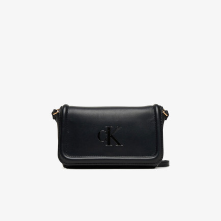 Calvin Klein Bold Flap Crossbody Kadın Siyah El Çantası Calvin Klein Bold Flap Crossbody Kadın Siyah El Çantası
