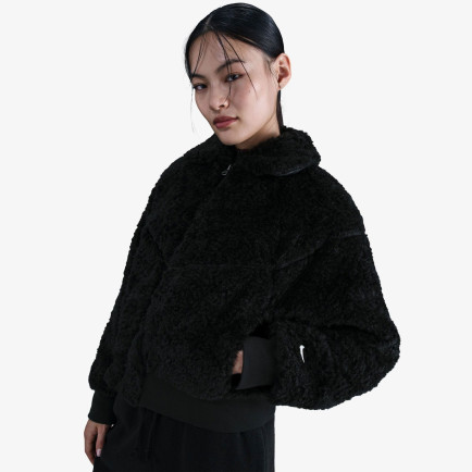 Nike Sportswear Essential Kadın Siyah Ceket Nike Sportswear Essential Kadın Siyah Ceket