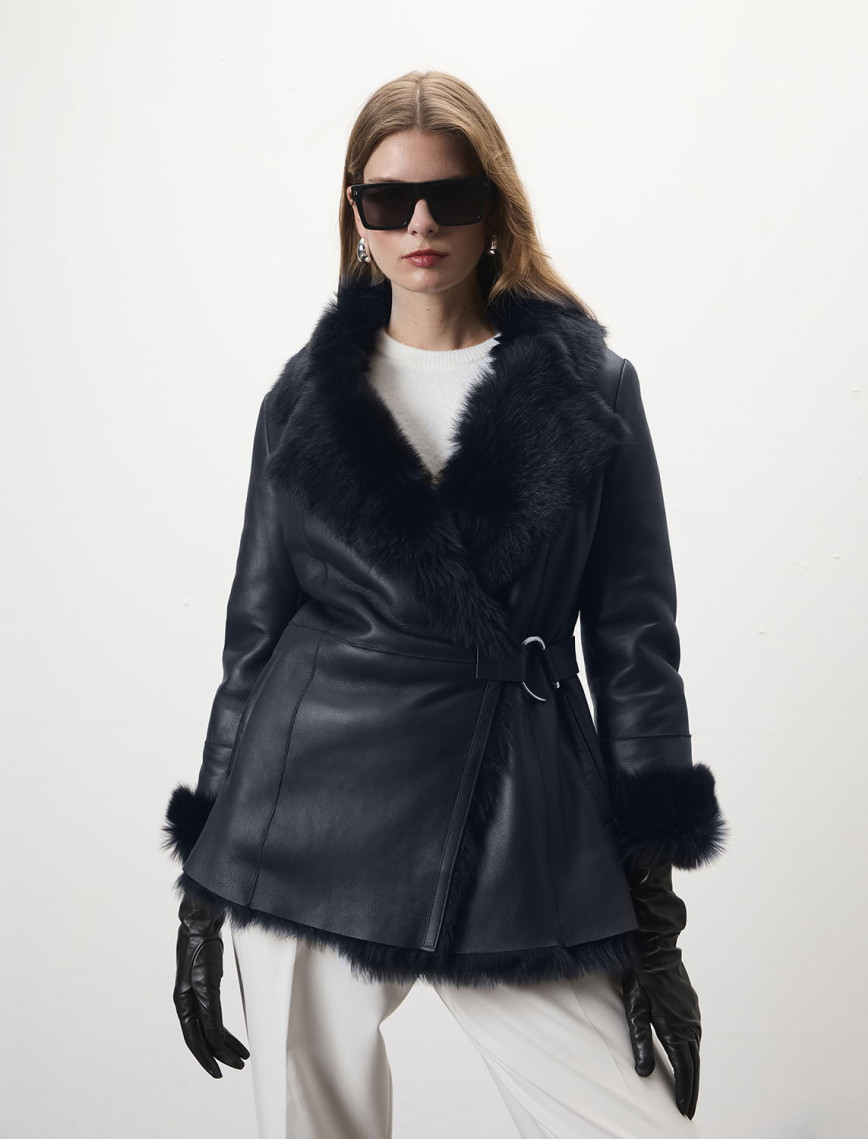 Debora Lacivert Kadın Kürk Ceket Debora Lacivert Kadın Kürk Ceket