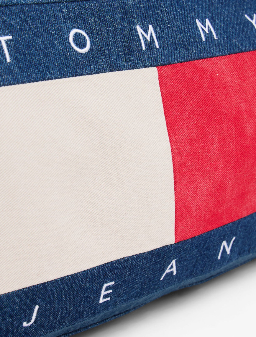 Tommy Jeans Archive Denim Duffle Erkek Mavi Postacı Çantası Tommy Jeans Archive Denim Duffle Erkek Mavi Postacı Çantası