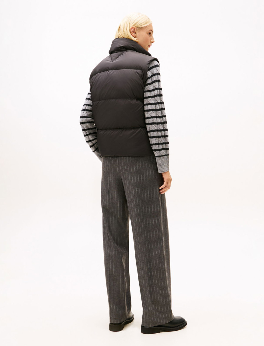 Tommy Hilfiger Modern Down Regular Kadın Siyah Yelek Tommy Hilfiger Modern Down Regular Kadın Siyah Yelek