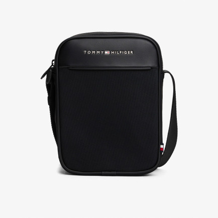 Tommy Hilfiger Foundation Mini Reporter Erkek Siyah Çapraz Çanta Tommy Hilfiger Foundation Mini Reporter Erkek Siyah Çapraz Çanta