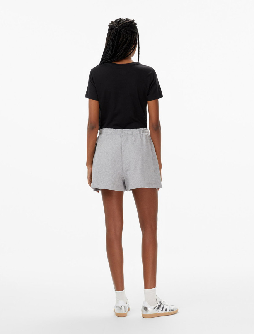 Calvin Klein A French Terry Badge Logo Kadın Gri Şort Calvin Klein A French Terry Badge Logo Kadın Gri Şort