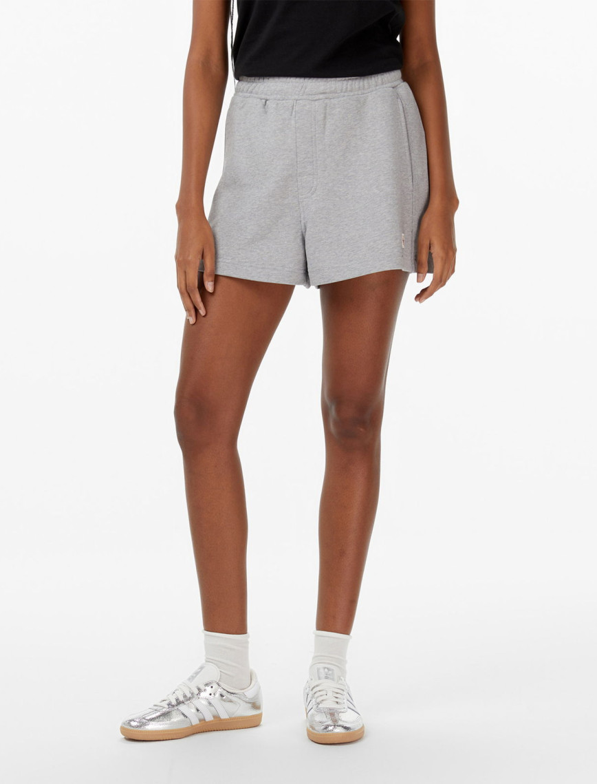 Calvin Klein A French Terry Badge Logo Kadın Gri Şort Calvin Klein A French Terry Badge Logo Kadın Gri Şort