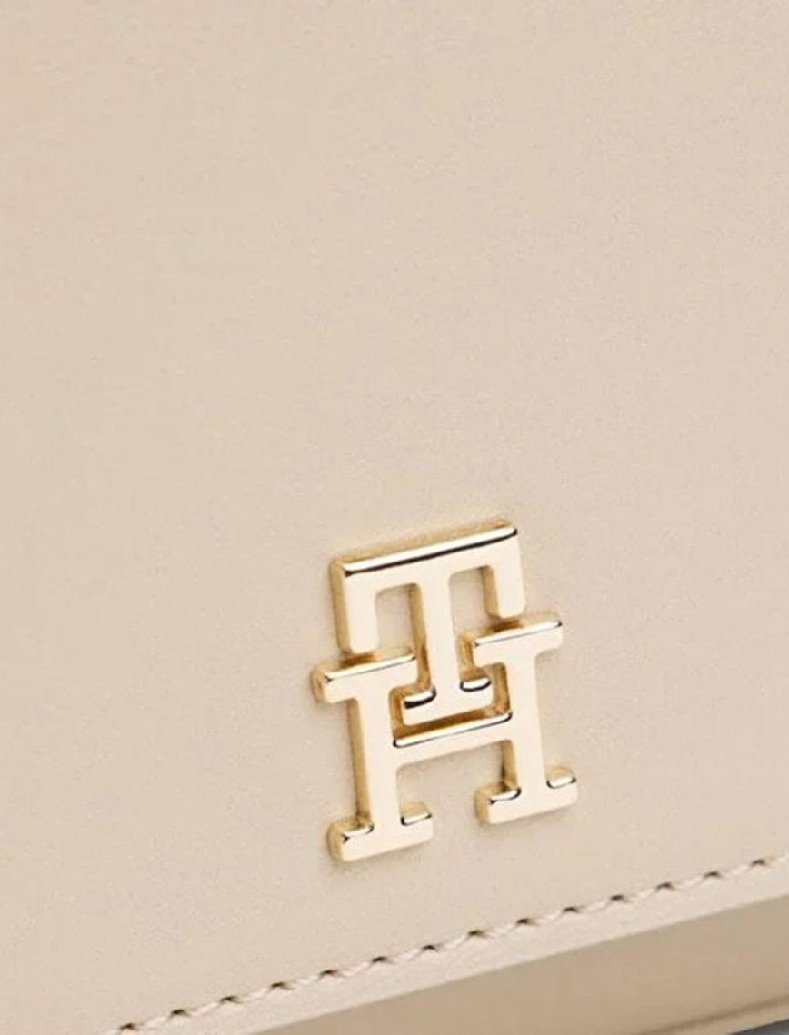 Tommy Hilfiger İcon Kadın Haki El Çantası Tommy Hilfiger İcon Kadın Haki El Çantası