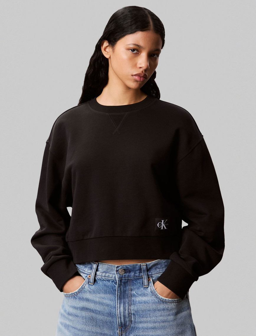 Calvin Klein Cropped Badge Logo Kadın Siyah Sweatshirt Calvin Klein Cropped Badge Logo Kadın Siyah Sweatshirt