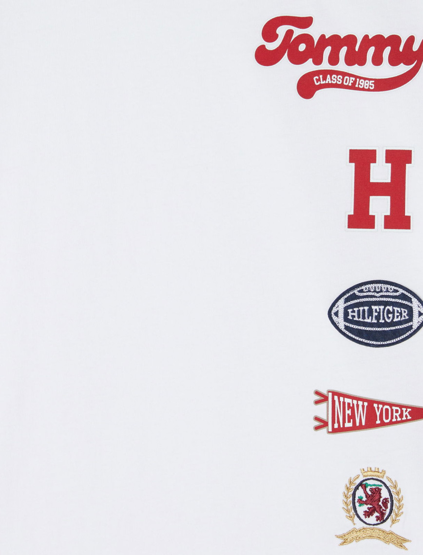 Tommy Hilfiger Varsity Multi Print Badge Çocuk Beyaz T-Shirt Tommy Hilfiger Varsity Multi Print Badge Çocuk Beyaz T-Shirt