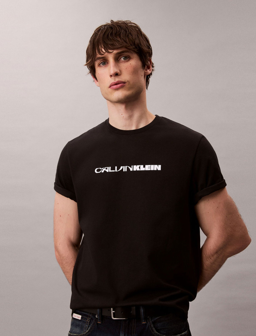Calvin Klein Stack Graphic Erkek Siyah T-Shirt Calvin Klein Stack Graphic Erkek Siyah T-Shirt