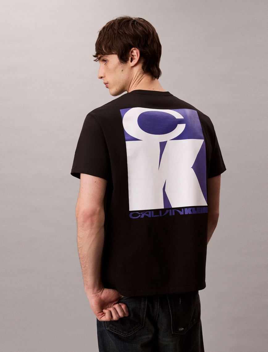 Calvin Klein Stack Graphic Erkek Siyah T-Shirt Calvin Klein Stack Graphic Erkek Siyah T-Shirt