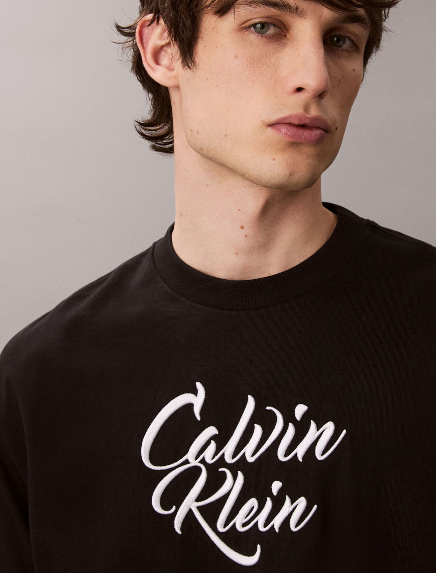 Calvin Klein Cursive Graphic Erkek Siyah T-Shirt Calvin Klein Cursive Graphic Erkek Siyah T-Shirt