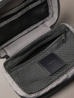 Calvin Klein Utility Dopp Kit Hanger Erkek Siyah El Çantası Calvin Klein Utility Dopp Kit Hanger Erkek Siyah El Çantası